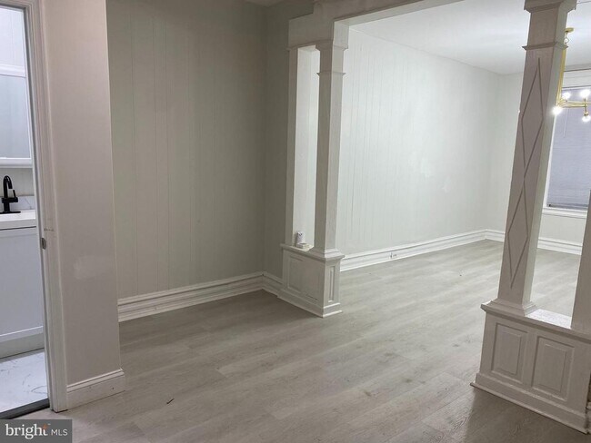 Photo - 1919 N Patton St