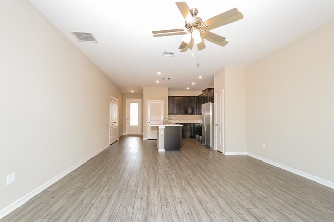 Photo - 1723 Party Pl