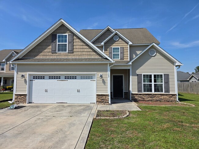 Building Photo - Spacious Carolina Forest Beauty with First-Floor Primary Suite & Community Pool