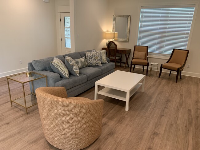 Photo - 4 Bedroom 2.5 Bath Furnished Home in Hernando