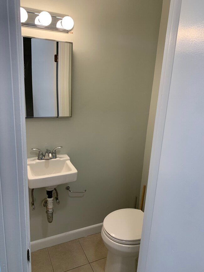 Photo - 507 Beacon St Unit 3