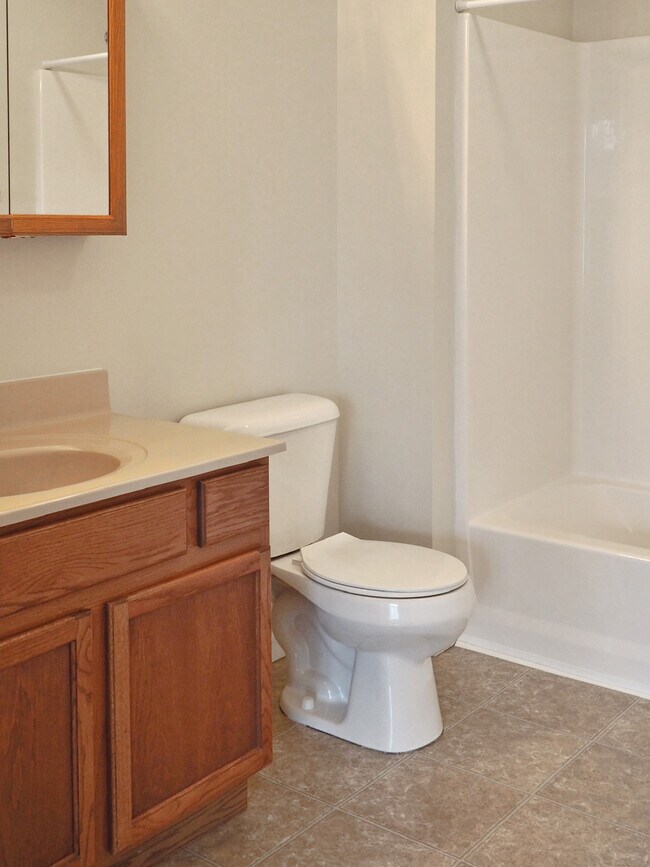 Photo - Cedar Creek Apartments