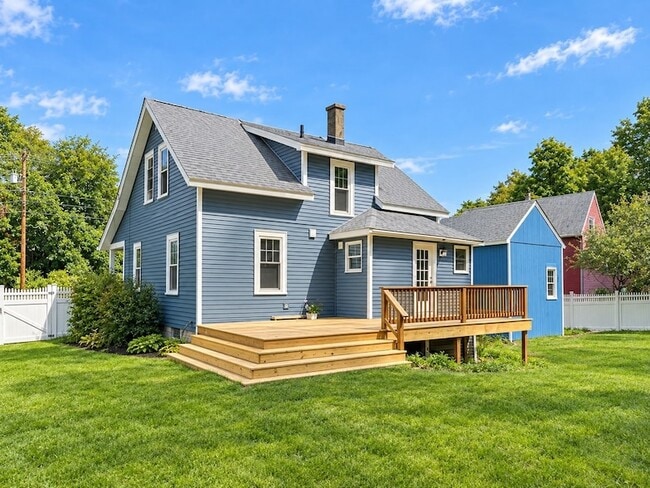 24 Pratts Junction Rd