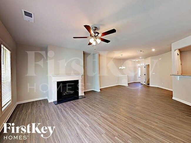 Photo - 3196 Baylor Cir