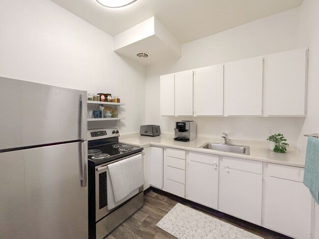 Photo - Ludlow B Apartments