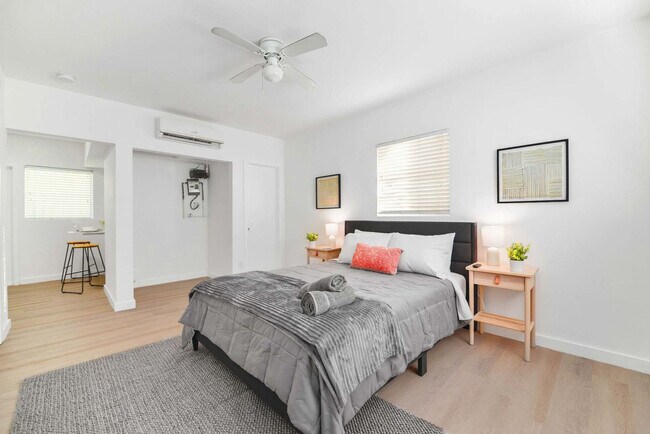 Photo - 515 NE 82nd St Unidad FL1-ID1022224P