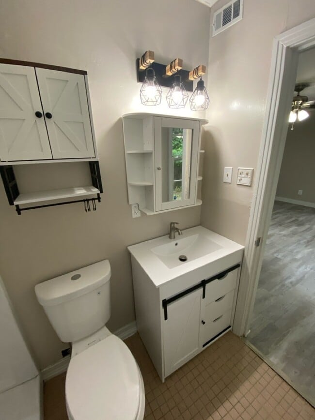 Photo - 1455 Parkside Dr