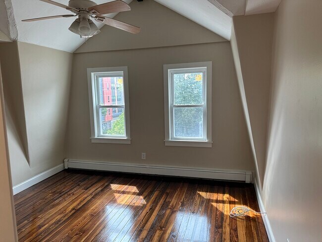 Photo - 46-48-48 East St Unidad 0