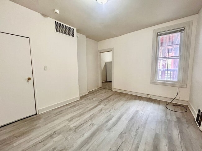 Photo - 644 E Chestnut St Unidad Apt 1