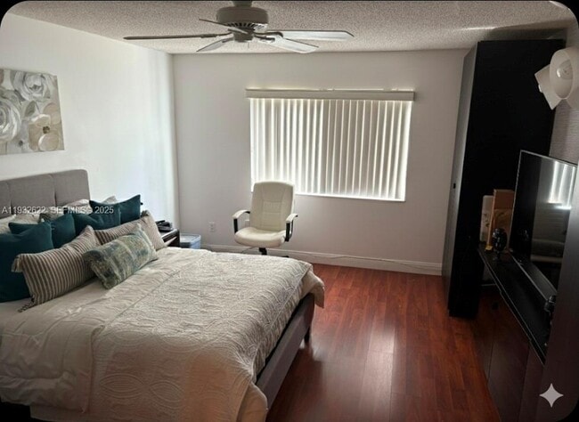 Photo - 341 Lakeview Dr Unit 104