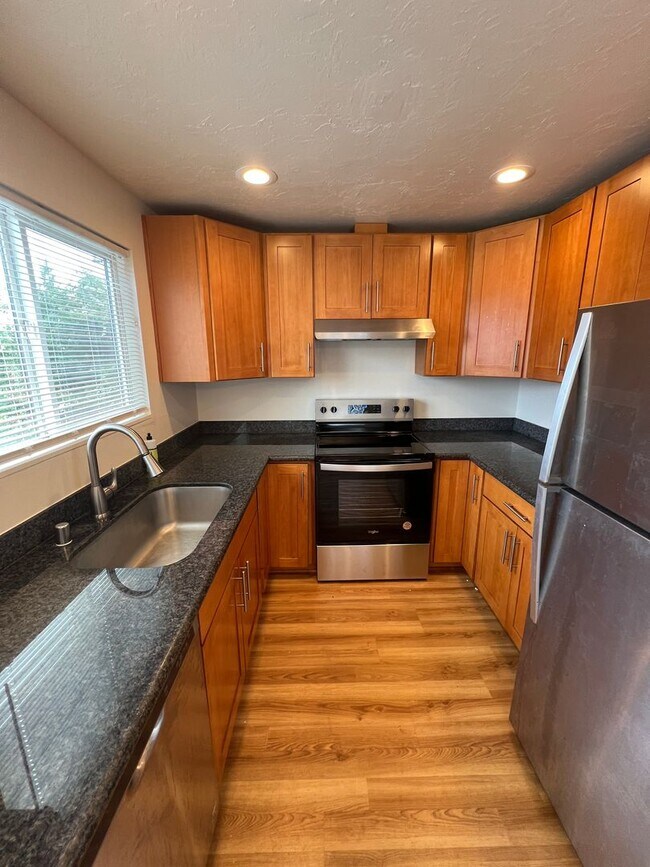 Photo - 1822 10th Ave W Unidad 3