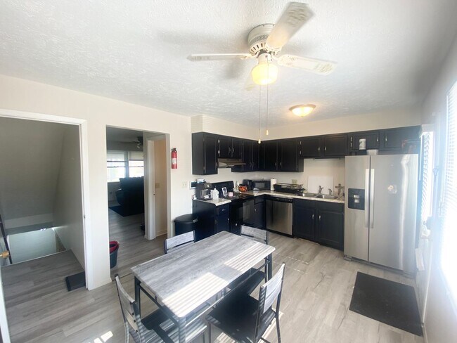 Photo - 1504 Ensign Dr Unidad 3
