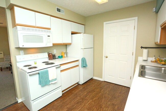 2BR - Kitchen