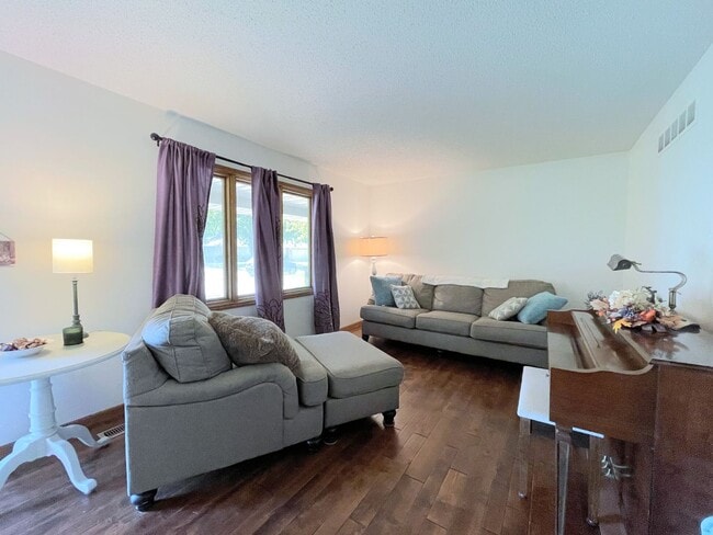 Photo - Updated 3 bed 2 bath home in great neighbo...