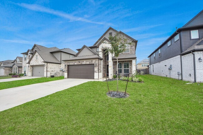 Building Photo - 8819 Cabin Loft Ln
