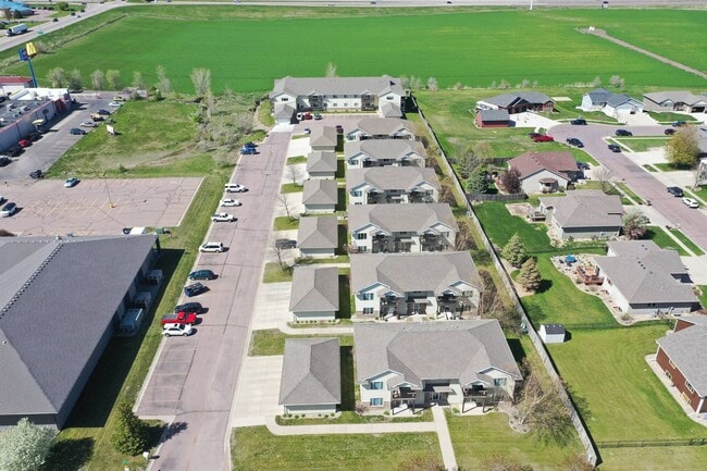 Photo - Joslyn Heights Apartments
