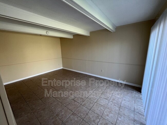 Photo - 3637 Haughton Ln