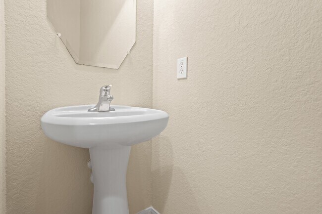 Photo - 6034 Preserve Ln