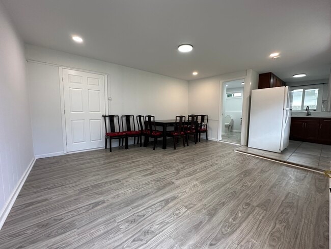 Building Photo - 99-741 Hulumanu St Unit 101