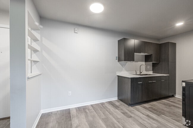 1BR, 1BA - 500SF - Dining Room