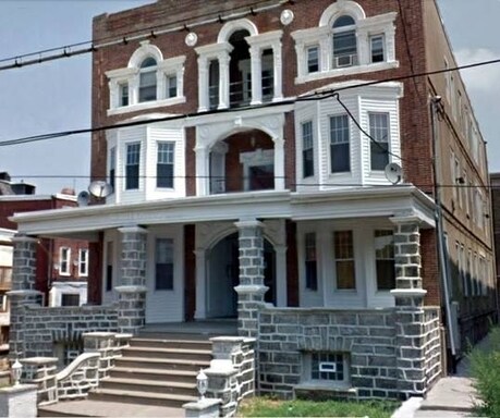Building Photo - 1311 S 52nd St Unit 4 Rental