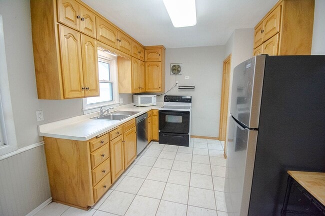 Photo - 3BR Home on Large Corner Lot – NW Rochester