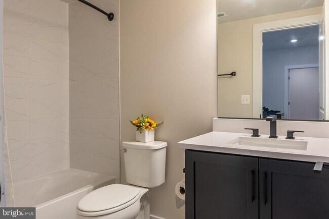 Photo - 402 Mdw Crk Dr