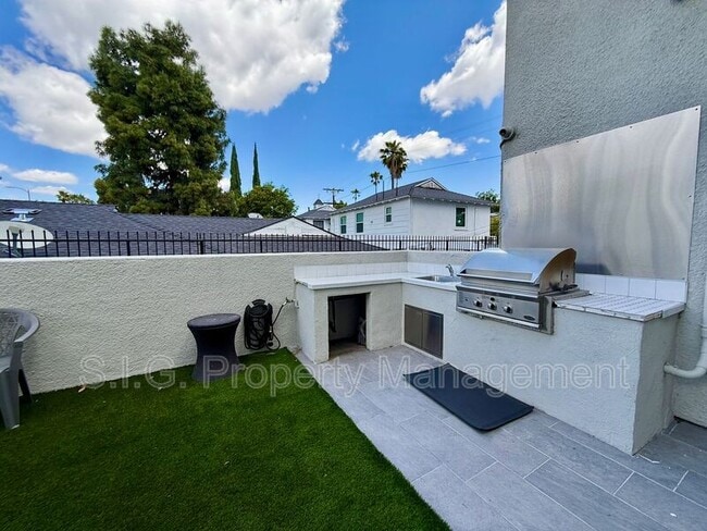 Photo - 4500 Laurel Canyon Blvd Unidad 207
