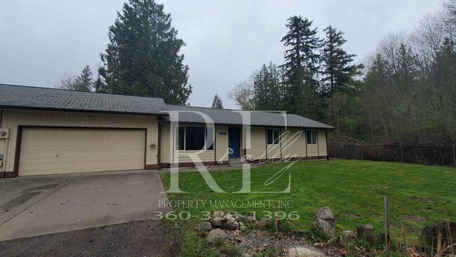 Building Photo - Peaceful End-of-Street Duplex with Private...