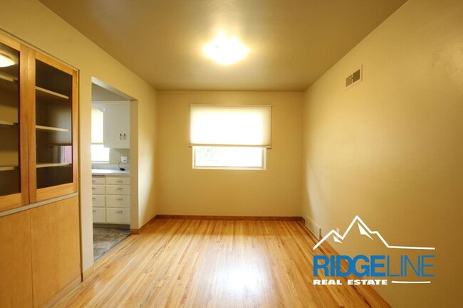 Photo - 2105 9th Ave S