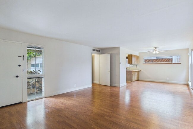 Photo - 1333 Regent St