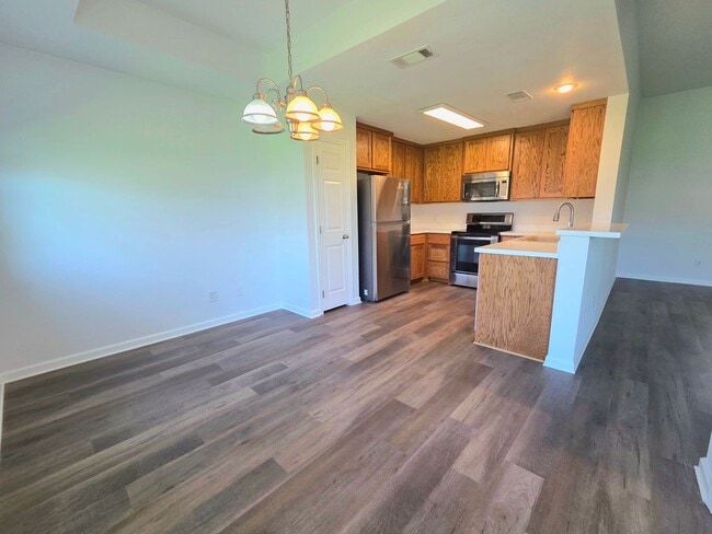 Photo - AVAILABLE NOW! - $500 OFF FIRST MONTH