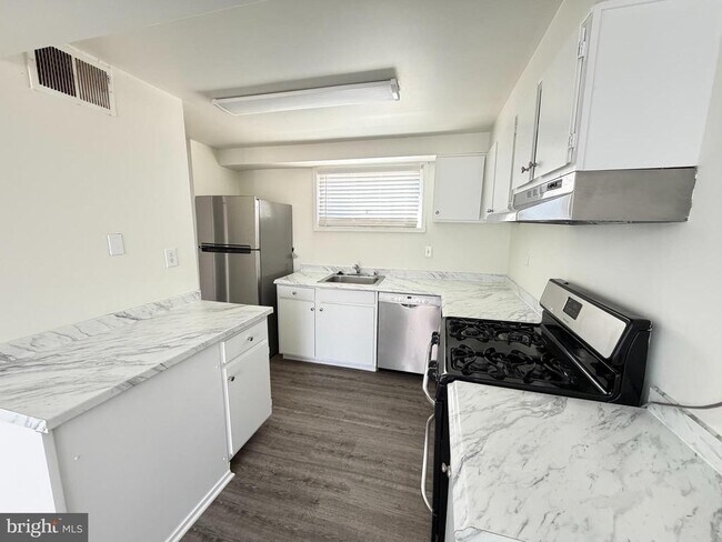 Photo - 5485 Harpers Farm Rd Unit L4 (00026)