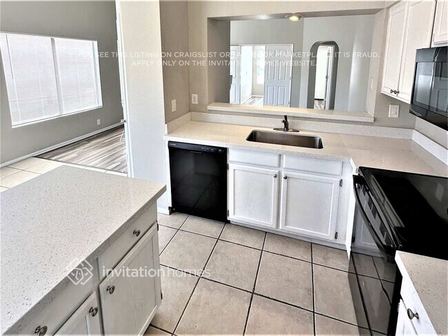 Photo - 2222 W Beaubien Dr