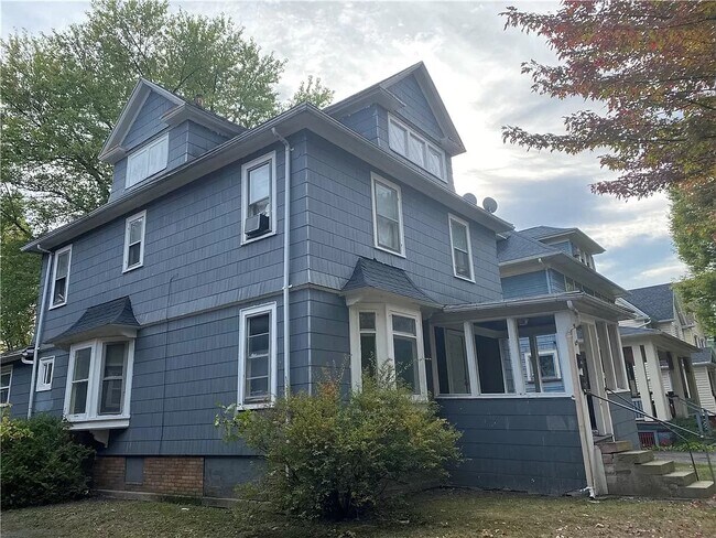 Photo - 529 Parsells Ave Unidad 1-Down 1st Floor