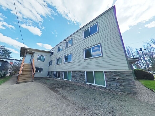 1 Bedroom Apartment ~ Close to Campus ~ Ca... - 1 Bedroom Apartment ~ Close to Campus ~ Ca... Unit 113 NW 11th #200