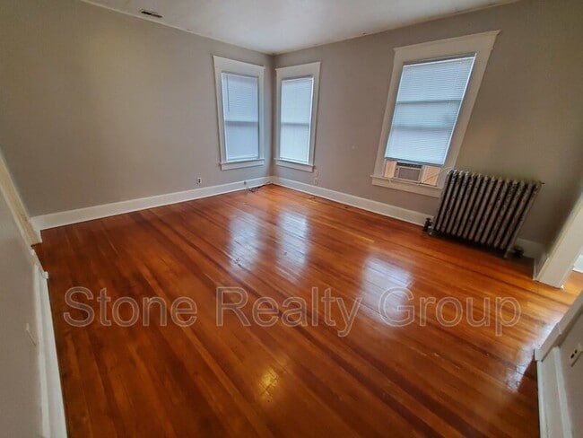 Photo - 704 1/2 S Center St