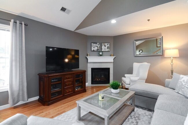 Photo - 216 Reservoir St Unit 308