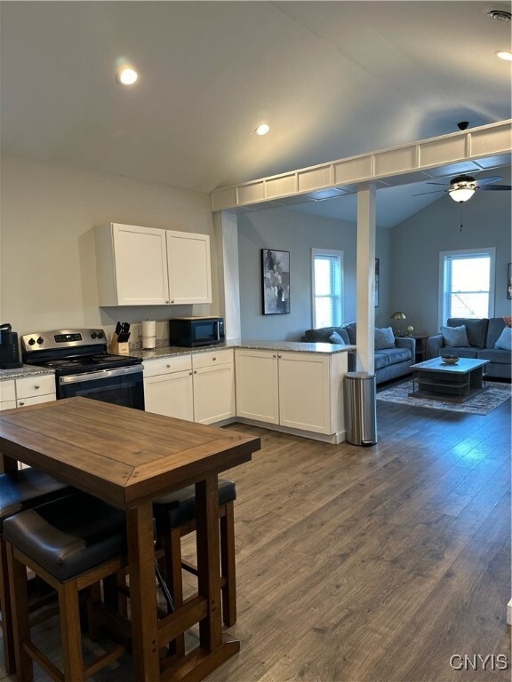 Photo - 130 W 3rd St