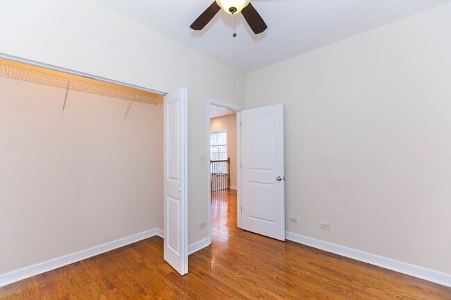 Photo - 850 W Cornelia Ave Unidad N1