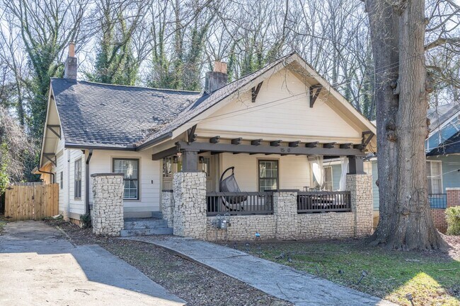 Spacious 4BR House in Atlanta - Spacious 4BR House in Atlanta