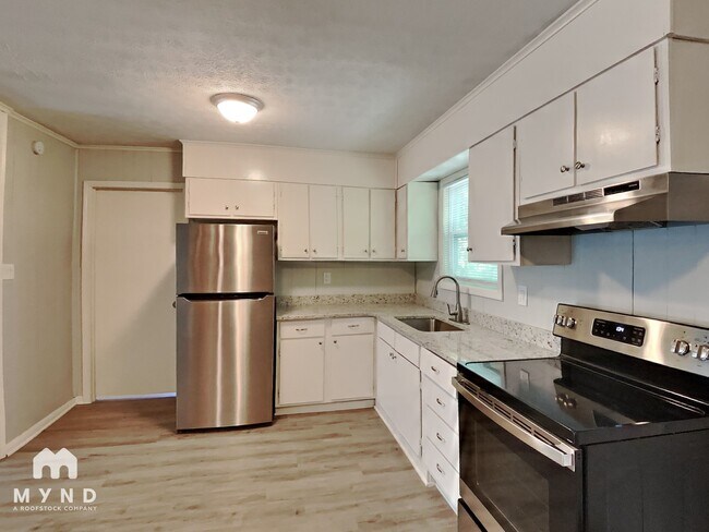 Photo - 1407 Sycamore Dr NW