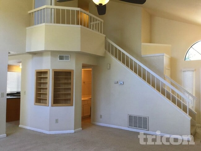 Photo - 844 Sage Dr