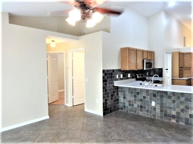 Photo - 12826 Lake Vista Dr