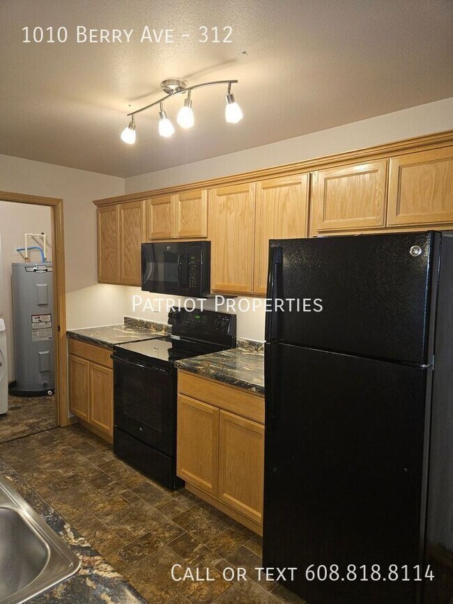 Photo - 1010 Berry Ave Unidad 312