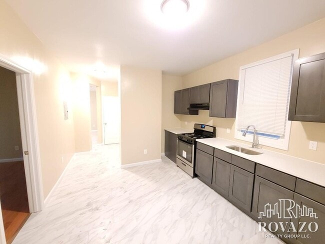 Photo - 384 21st St Unit 1