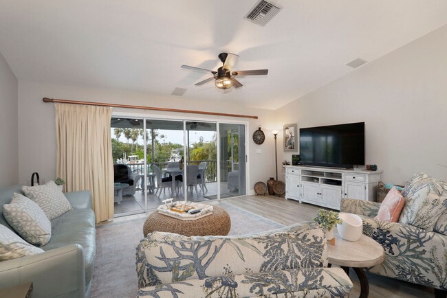Building Photo - 181 12th St Unit ID1248597P Rental