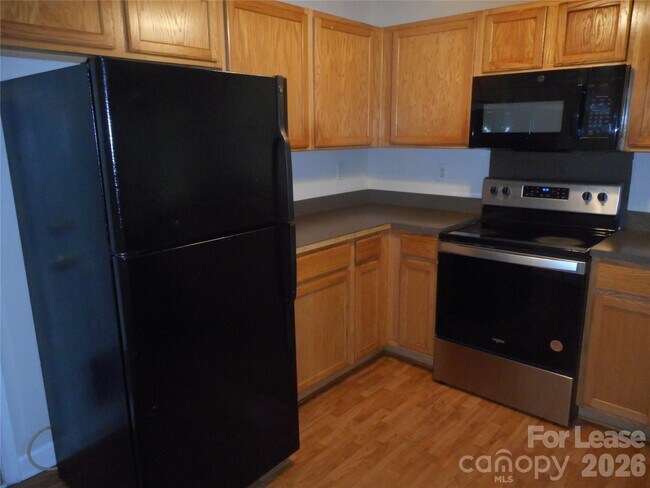 Photo - 8037 Shiny Meadow Ln