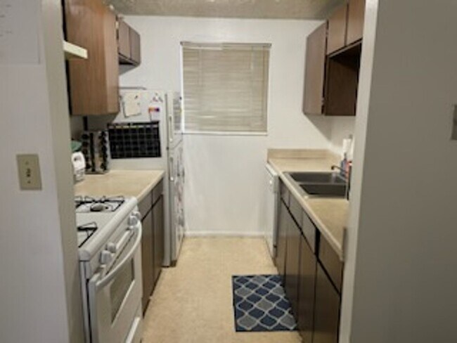 Photo - 1B/1B Pet Friendly Apartment South of BYU Unit 128
