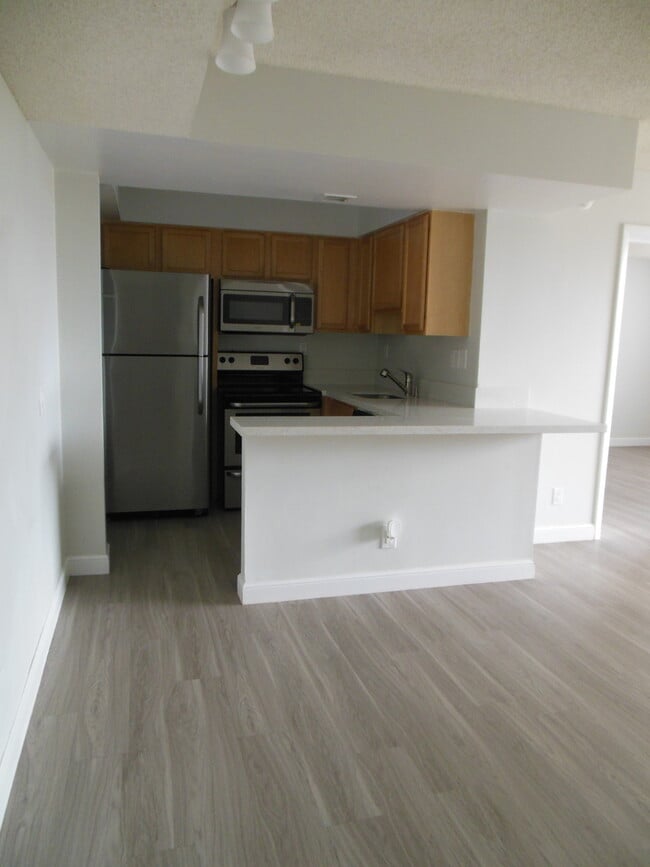 Photo - TWO BEDROOM TWO BATHROOM! WATERFRONT COMMUNITY Unit 25